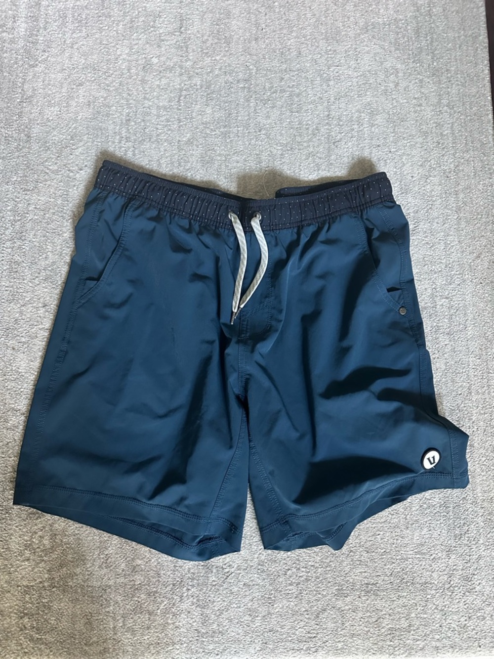 Men's Vuori shorts XL